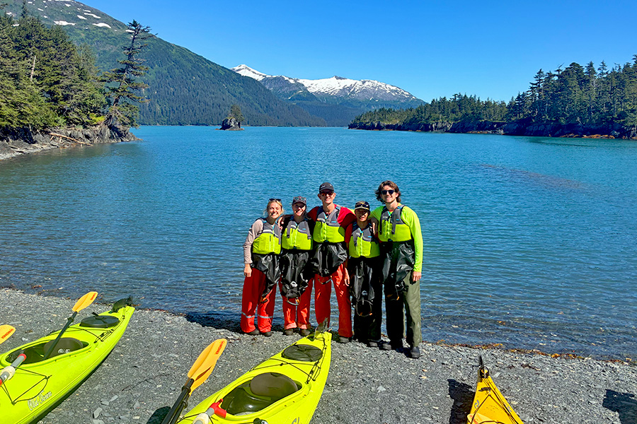 Alaska Sea Kayaking Tour Pic